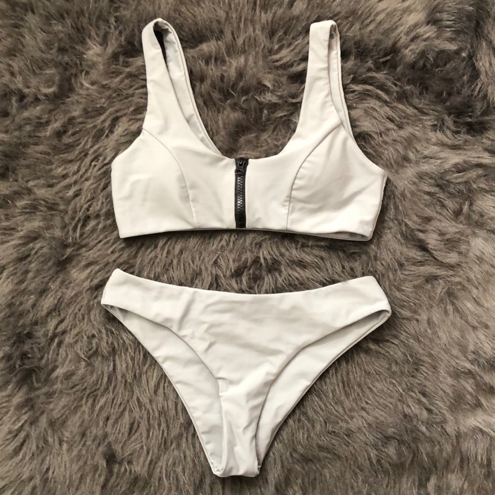 NWOT Zaful zip up bikini
